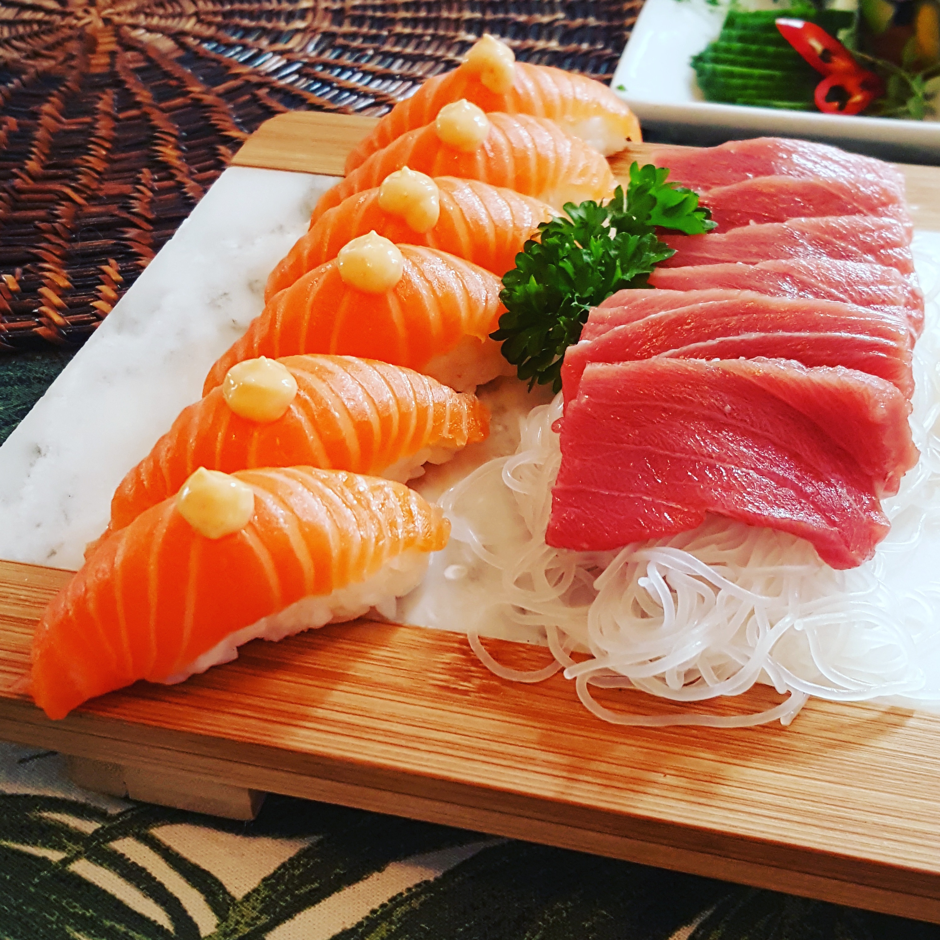 sushi plating